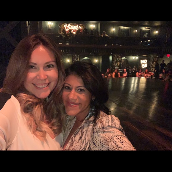 Meet your Posher, Allison - Picture 1 of 1